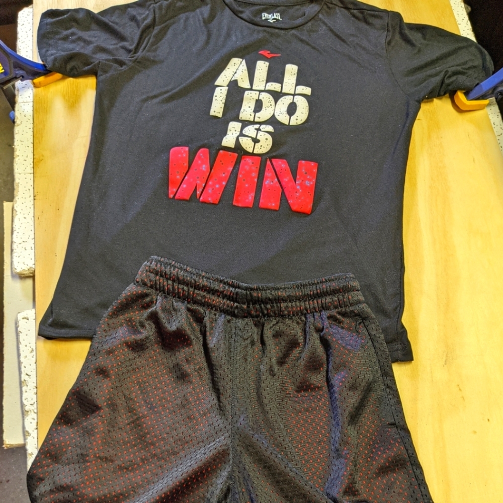 Everlast Shorts and Tee Shirt boys small